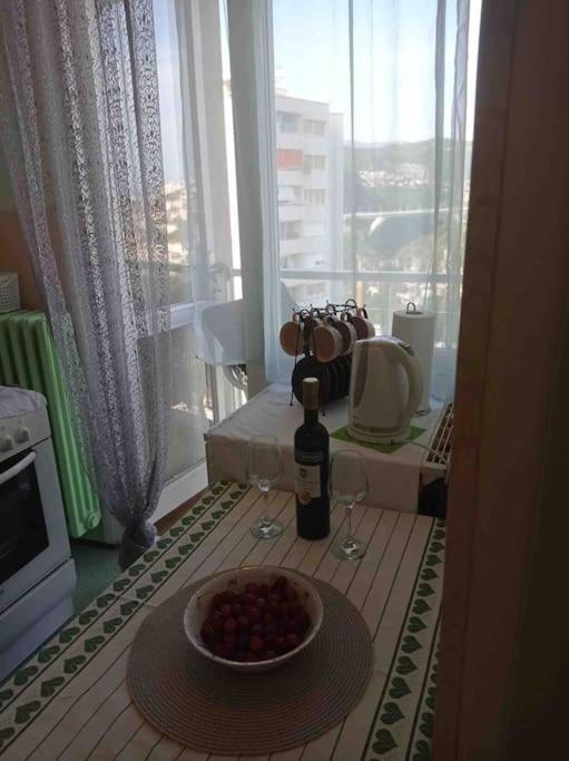 Bright And Charming Studio Apartment Rijeka Ngoại thất bức ảnh