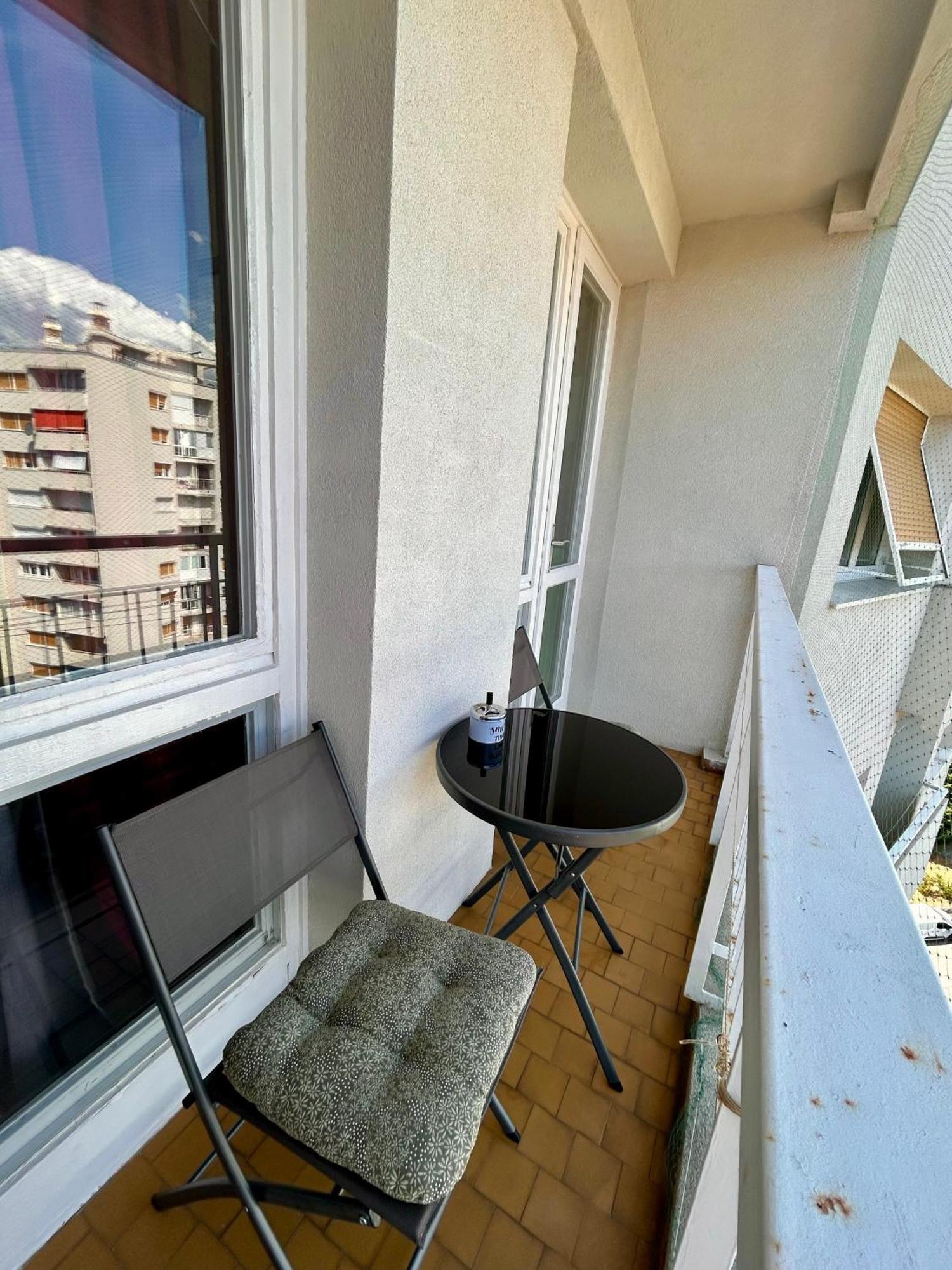 Bright And Charming Studio Apartment Rijeka Ngoại thất bức ảnh
