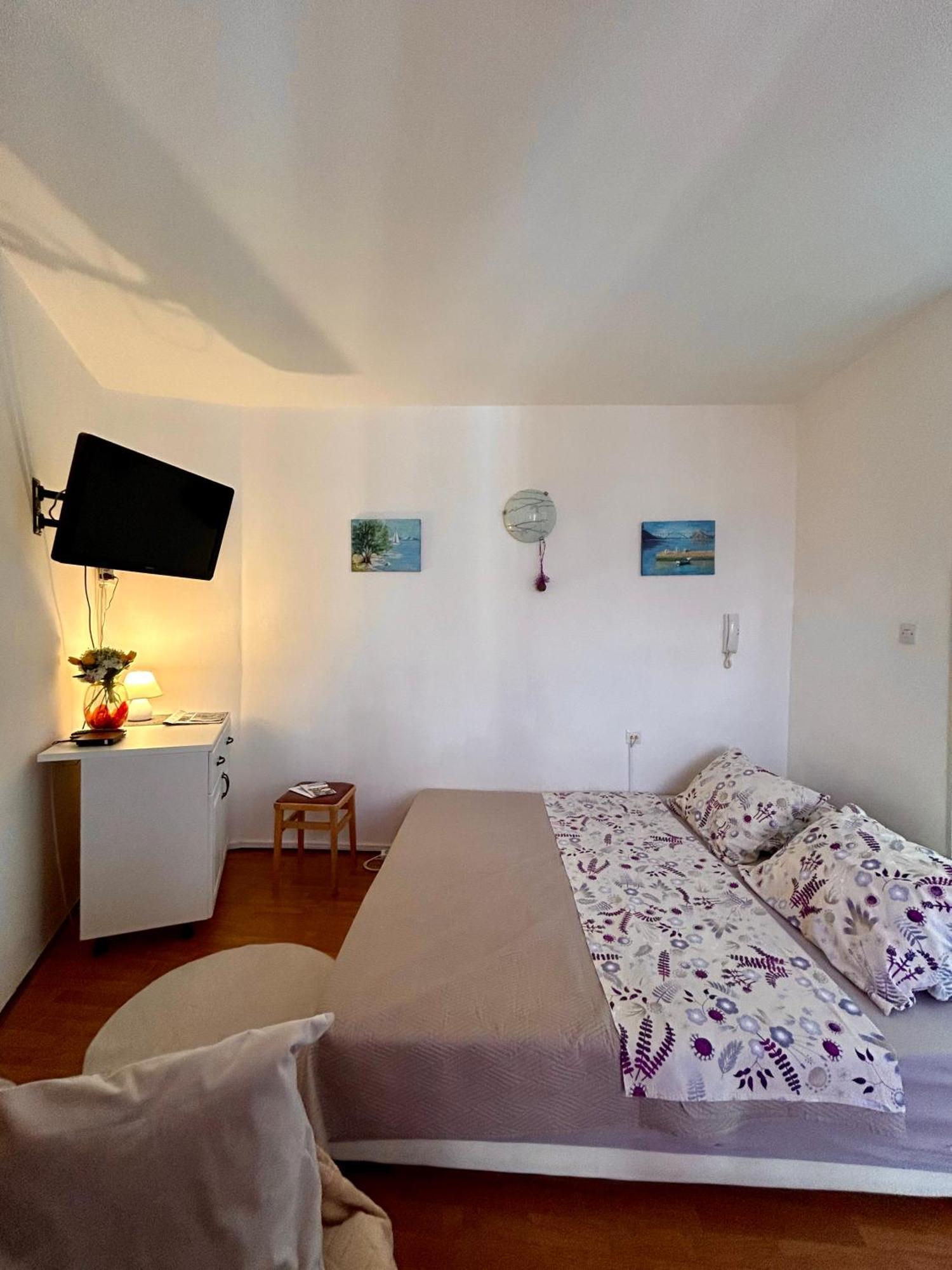 Bright And Charming Studio Apartment Rijeka Ngoại thất bức ảnh